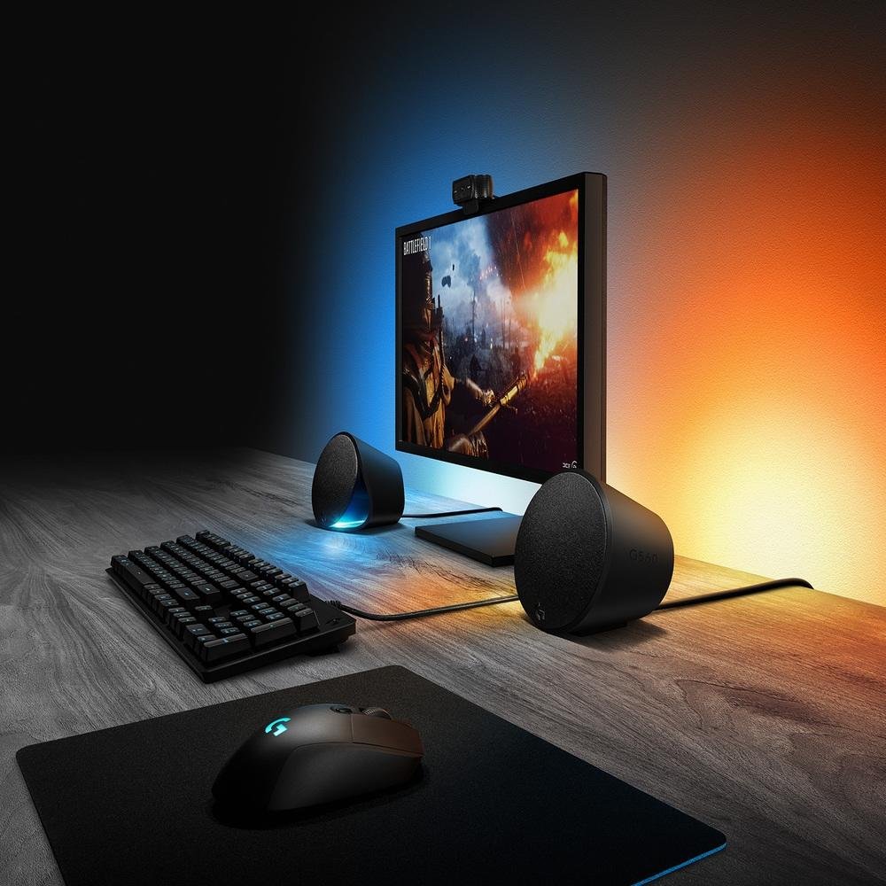 Caixa de som Logitech G560 com RGB LIGHTSYNC, Sistema 2.1 e Conexão Bluetooth, USB ou 3,5mm - 980-001310 Caixa de som Logitech G560 com RGB LIGHTSYNC, Sistema 2.1 e Conexão Bluetooth, USB ou 3,5mm - 980-001310