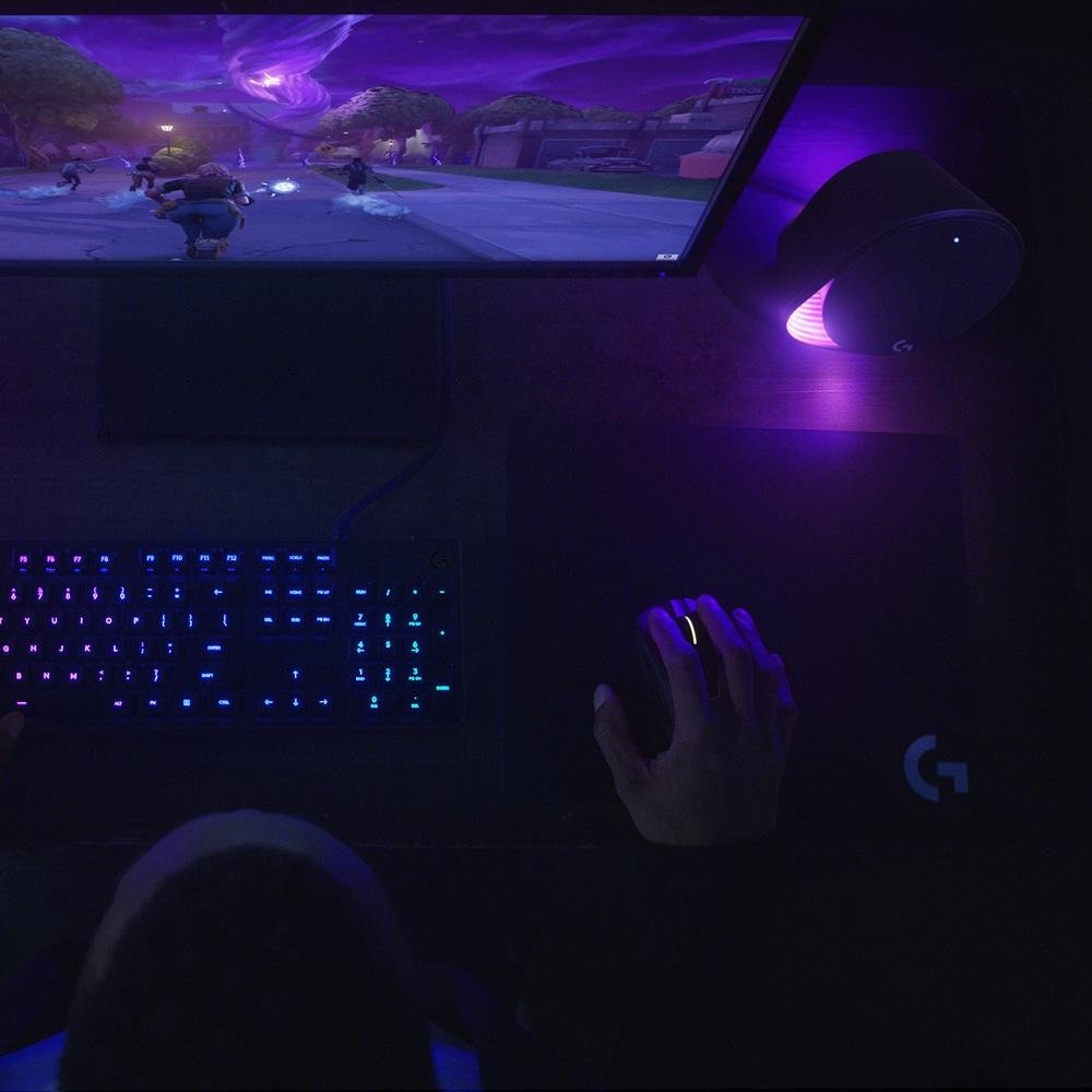Caixa de som Logitech G560 com RGB LIGHTSYNC, Sistema 2.1 e Conexão Bluetooth, USB ou 3,5mm - 980-001310 Caixa de som Logitech G560 com RGB LIGHTSYNC, Sistema 2.1 e Conexão Bluetooth, USB ou 3,5mm - 980-001310